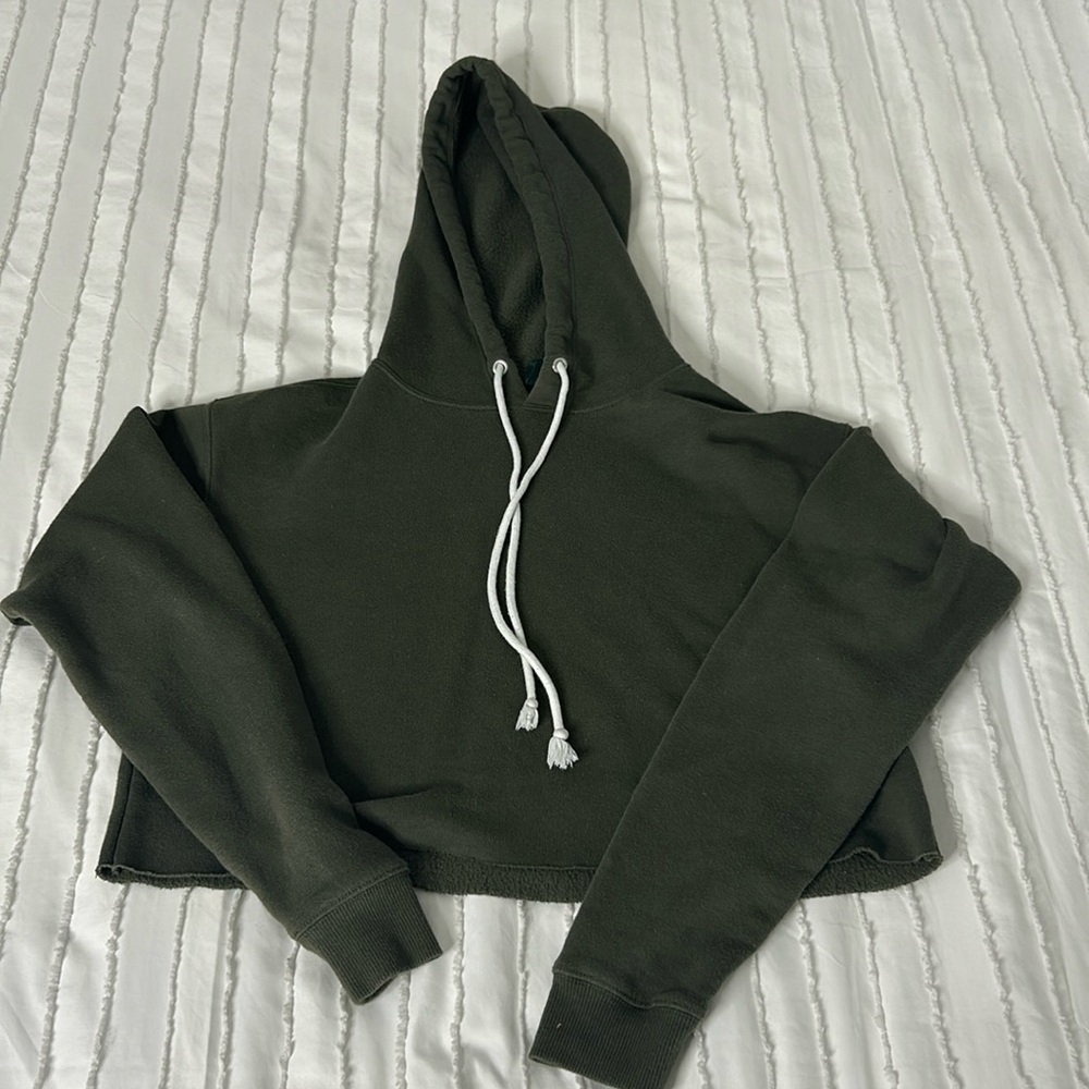 Wild fable cropped hoodie. Size XS
